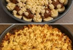 Crumble banane savoureux avec une croûte dorée et des bananes juteuses