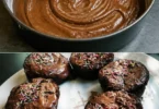 Gâteau fondant au chocolat au lait, une douceur irrésistible.